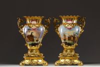 Old Brussels - Imposing pair of polychrome porcelain vases with relief decoration, gold highlights, rural and marine scenes, 19th century.