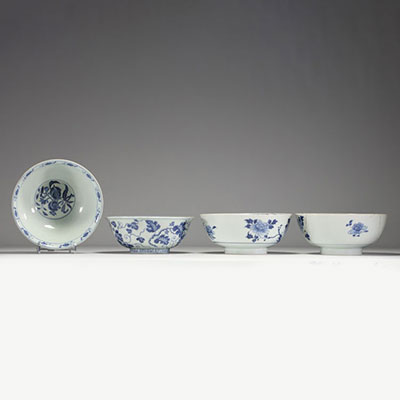 China - Set of four blue-white porcelain bowls with floral decoration, 18th century.