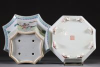 Chine - Jardinière en porcelaine polychrome famille rose à décor de courtisanes, époque République, XXème.