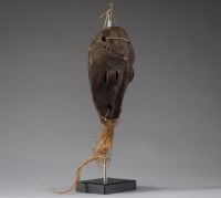 Afrique RDC - Ancien masque Lega / Warega en bois sculpté, Congo RDC, 1ère moitié XXème.