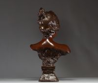 Emmanuel VILLANIS (1858-1914) ‘Tanagra’ Bronze bust with brown patina, signed, stamped Société des Bronzes de Paris.