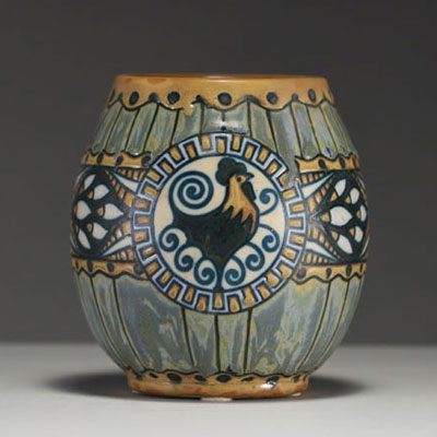 Charles CATTEAU (1880-1966) Boch Keramis - Vase with rooster in glazed stoneware, decoration 635, shape 900B, blue mark under the piece.