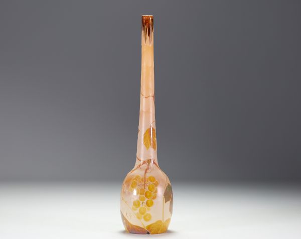 Théodore LEGRAS (1839-1916) Rare acid-etched multi-layered glass soliflore vase with vine design, circa 1900.