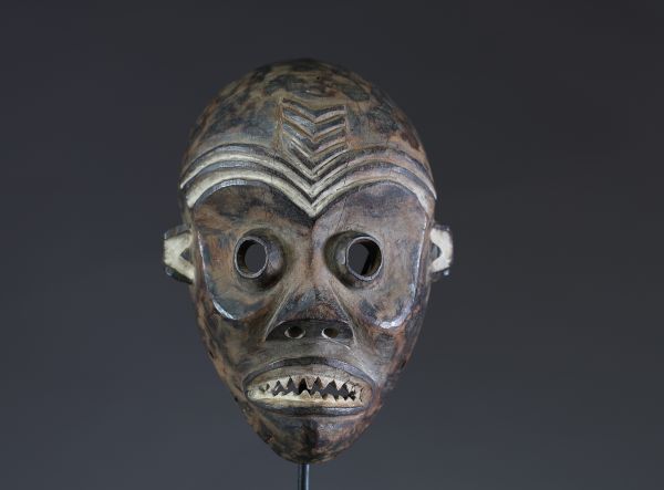 Afrique RDC - Masque Pendé en bois sculpté, Congo RDC, 1ère moitié XXème.