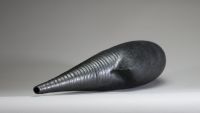 André BLOCH (XX) - Grand vase en céramique émaillée noire, XXème.