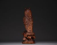 Hibou en noyer sculpté de la Forêt Noire, époque XIXème.
