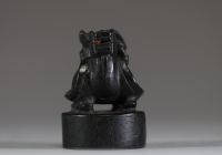 Chine - Cachet en jade noire, sculpture animalière représentant deux tortues.