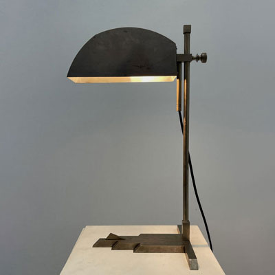 Marcel BREUER (1902-1981) Bauhaus Desk lamp in patinated nickel-plated brass. 1925