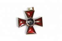 Russie - Croix de 2ème classe en or et émail guilloché, ordre de Saint Vladimir à titre militaire, Russie impériale, poinçonnée.