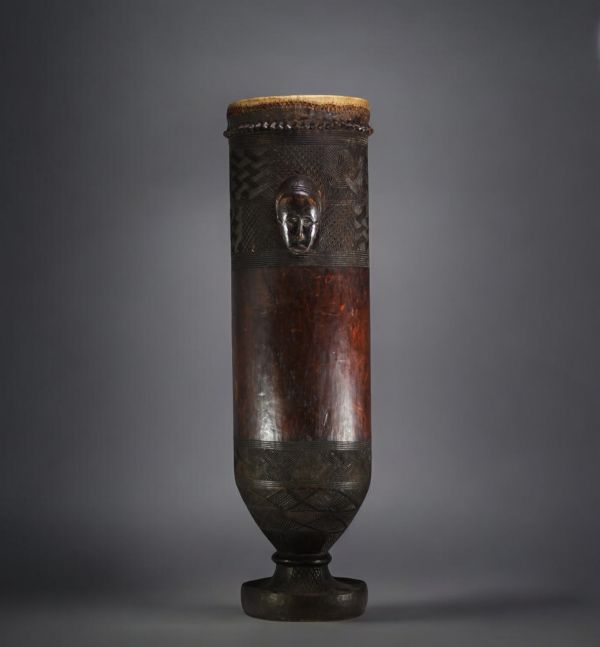 Africa DRC - Ceremonial Kuba drum in carved wood and skin.