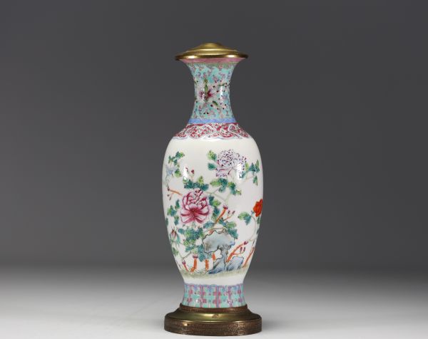 China - Famille rose porcelain vase decorated with flowers, Republic period.