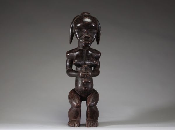 Afrique - Statue Fang Betsi en bois sculpté, Gabon, 1ère moitié XXème.