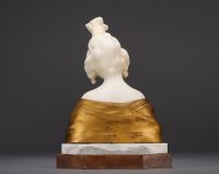 Alphonse Henri NELSON (1854-1919) Buste d'élégante en marbre er bronze doré.