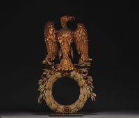 Aigle Impérial aux ailes déployées en bois sculpté et doré d'époque Empire.