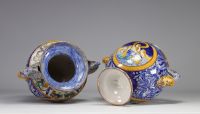 Paire de vasques en faïence de style Urbino avec un décor à l'antique du XIXe siècle - Travail Italien