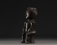 Large Kuba cup depicting a seated figure - Rep.Dem.Congo