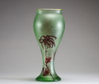 Montjoye Saint Denis - Grand vase en verre givré dégagé à l'acide à décor floral émaillé, inscription 