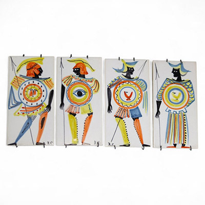 Roger CAPRON (1922-2006) Ensemble de quatre carrelages en céramique émaillée à décor de guerriers, signés RC pour Roger Capron, Vallauris.