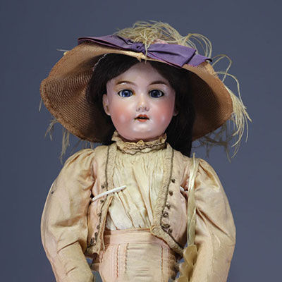 Armand MARSEILLE - Poupée tête porcelaine n° 390, début XXème.