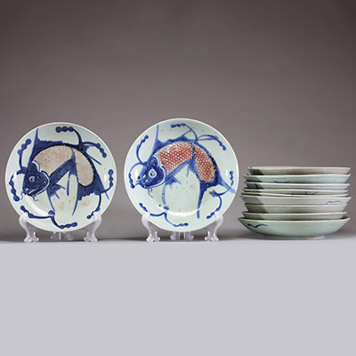 Chine - Série de onze assiettes min yao en grès porcelaineux, province de Fujian, dynastie Qing.