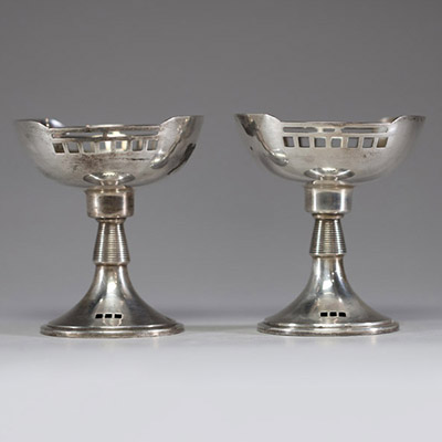 Paire de coupes sur pied en argent massif, poinçon de l'ancien Empire Austro-Hongrois, vers 1900-1910.
