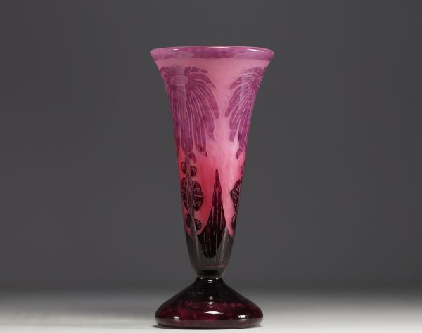 Le Verre Français - Acid-etched multi-layered glass vase decorated with dahlias, signed.