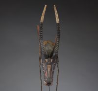 Afrique - Masque antilope Bobo en bois sculpté polychrome, Burkina Faso.