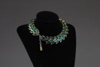 Yves Saint Laurent - Collier Épis, création de Robert Goossens en métal doré et résine, vers 1980.