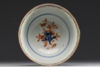 China - Polychrome porcelain bowl with floral decoration, 18th C.
