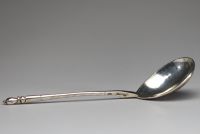 Russie - Cuillère à caviar en argent niellé, poinçon russe 84 et poinçon de Moscou, 1852.