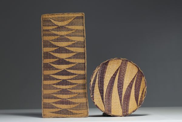 Afrique - Deux plateaux de présentation Agakoko en fibre, tribu Tutsi, Rwanda, première moitié XXème.