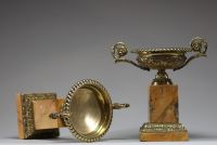 Paire de cassolettes en bronze et marbre jaune de Sienne, d'époque Charles X.