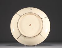 Japon - Grand plat à décor de moines, époque Meiji.