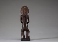 Afrique RDC - Statuette Tabwa en bois et perles, Congo RDC.