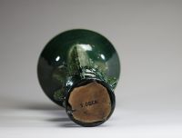 Théodore DECK (1823-1891) Vase Gu en faïence à décor chinoisant sous couverte, vers 1860 et 1880, signé.