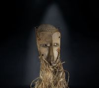 Africa DRC - Lega mask in carved wood and raffia. first half 20th century