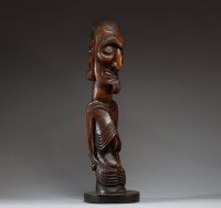 Îles de Pâques - Rapa Nui - Statue figurative Hooper Moai Kavakava en bois sculpté, début XXème.