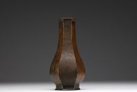China - Small bronze vase with hexagonal base and head, 18th century.