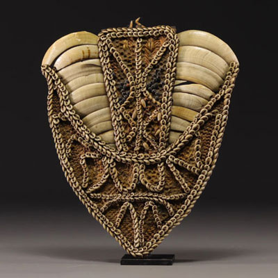 Wawapu Pectoral - Papua New Guinea