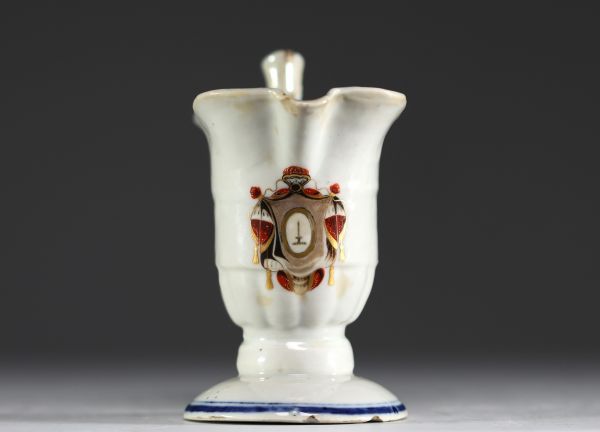 China - Polychrome porcelain teapot, East India Company, coat of arms of the princes-bishops of Liège, 18th century.