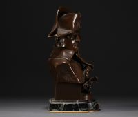 Renzo COLOMBO (1856-1885) Buste de Napoléon 1er en bronze à patine brune nuancée, 1885.
