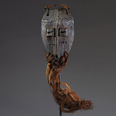 Afrique RDC - Masque Lega « Lukwakongo » en bois sculpté et raphia, Congo RDC.