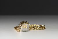 Necklace in 18k gold, large links, hallmarked by Schroeder jewellers for a total weight of 109g.