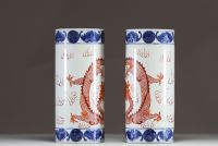 China - Pair of polychrome porcelain scroll vases decorated with dragons and mouse chaves.