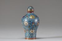 Flacon tabatière en émail cloisonné à décor floral, Chine, marque Qianlong