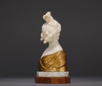 Alphonse Henri NELSON (1854-1919) Buste d'élégante en marbre er bronze doré.
