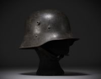 Casque allemand utilisé par la Chine pendant la coopération sino-allemande.
