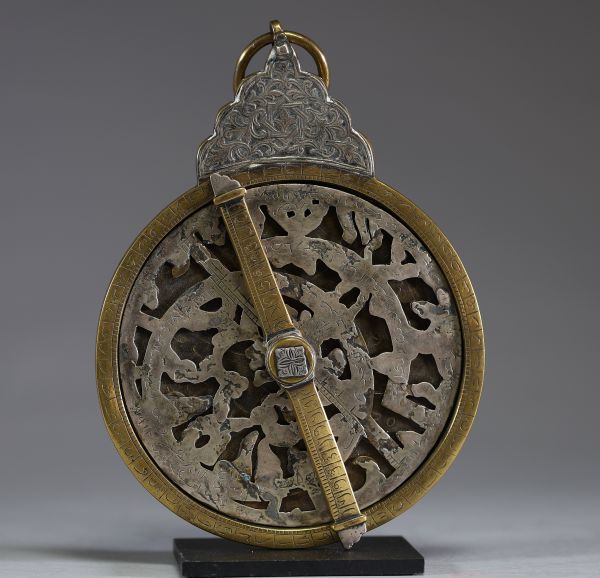 Astrolabe en bronze et laiton, Inde - Iran, XVIII-XIXème.