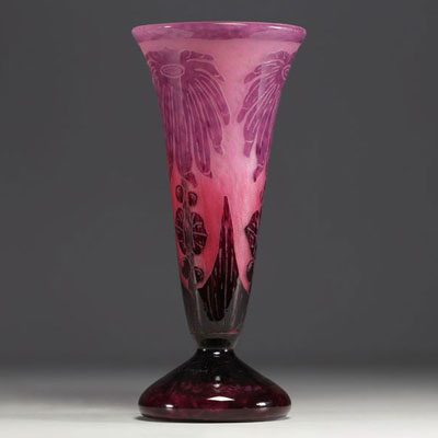 Le Verre Français - Acid-etched multi-layered glass vase decorated with dahlias, signed.