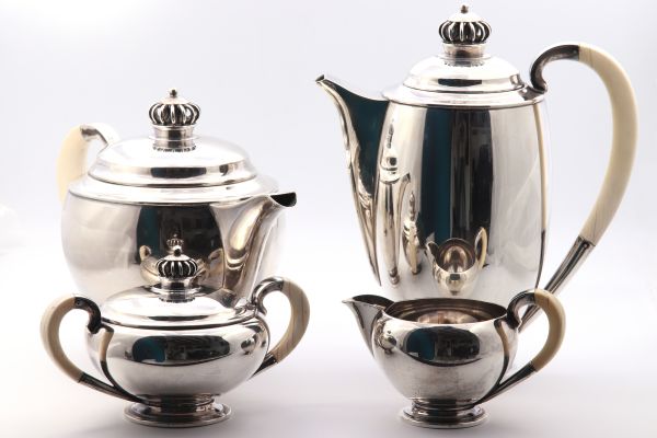 Axel SOLOMONSEN (20th century) Solid silver coffee service, hallmarked 925.